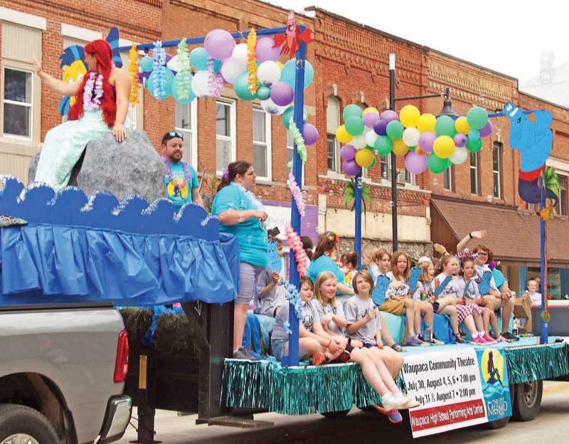 Waupaca Community Theatre finished in 1st place in the Waupaca 4th of July Parade.