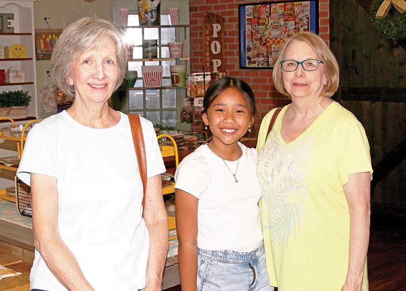 Marcia Quartutlo, Kaitlyn Nguyen and Patty Enders were spending the day shopping together.