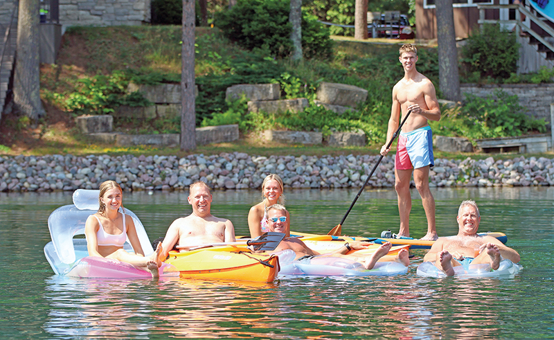 Lauren, Ryan, Chris, Scott, Emma and Alex relaxing on Miner Lake.